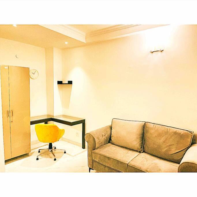 Apartment Near Airport Minimalistic *